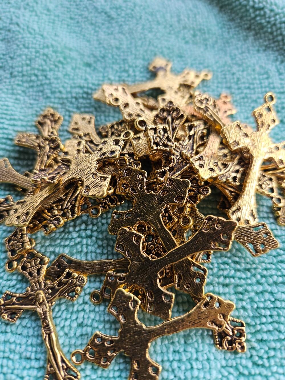 Crosses in gold 28 of them.